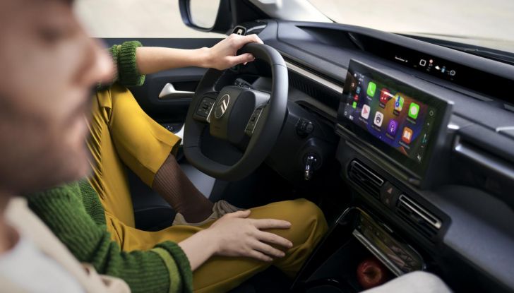 Nuova Citroën C3 Aircross: caratteristiche, design, abitacolo, motori, allestimenti e prezzi - Foto 27 di 46