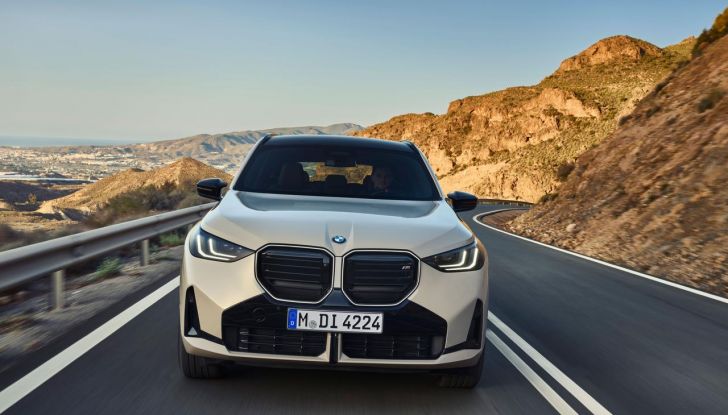 Nuovo BMW X3: caratteristiche, design, abitacolo, versioni e motori - Foto 12 di 94