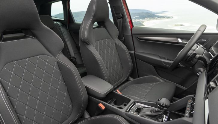 Skoda Karoq: debutta la nuova motorizzazione TDI DSG 2.0 4×2 - Foto 8 di 12