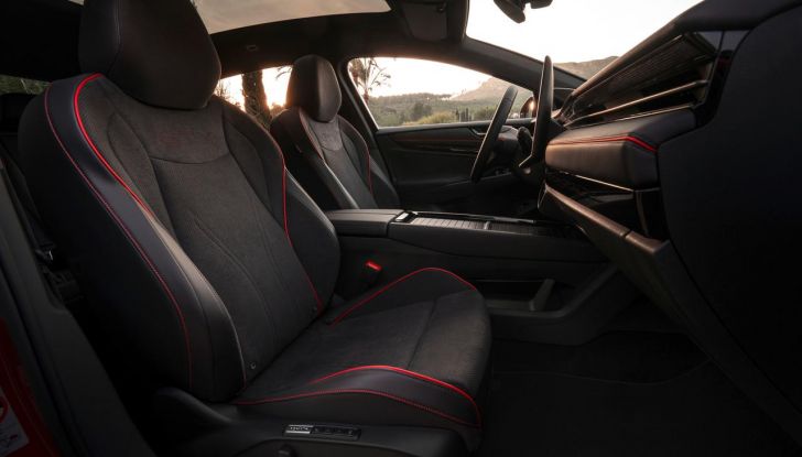 Volkswagen ID.7 GTX: caratteristiche, design, abitacolo, motori, prestazioni e disponibilità - Foto 10 di 10