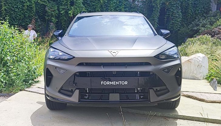 Cupra Leon e Formentor 2024: prova su strada, caratteristiche e motorizzazioni - Foto 15 di 36