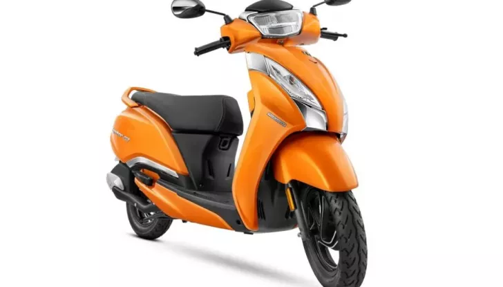 TVS Motor debutta in Italia con una gamma completa di moto e scooter - Foto 5 di 6