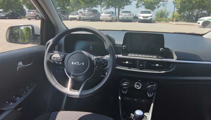 Kia Picanto 2024: prova su strada, consumi e prezzi della city car sudcoreana - Foto 12 di 20