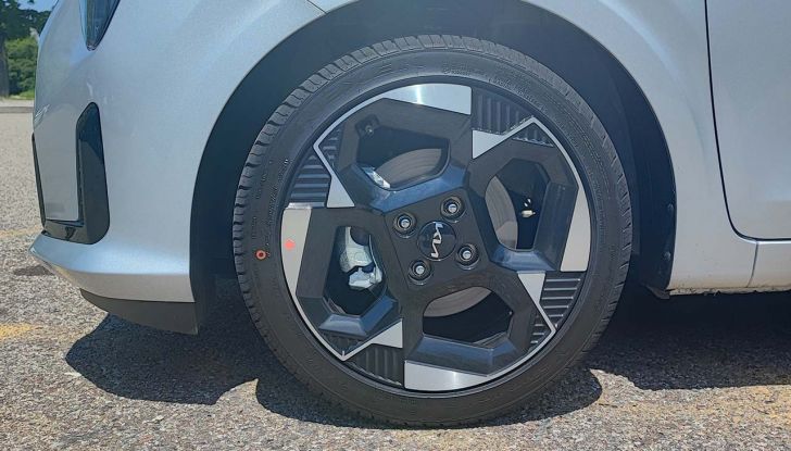 Kia Picanto 2024: prova su strada, consumi e prezzi della city car sudcoreana - Foto 4 di 20