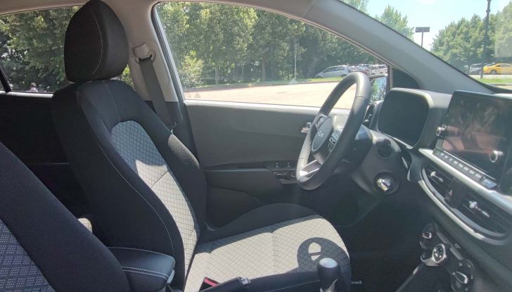 Kia Picanto 2024: prova su strada, consumi e prezzi della city car sudcoreana - Foto 9 di 20