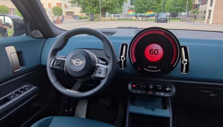 Mini Countryman E e SE ALL4 2024: prova su strada del SUV nelle versioni elettriche - Foto 21 di 26