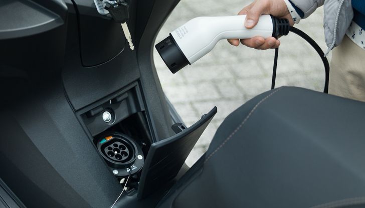 Nerva EXE, lo scooter elettrico a 0 emissioni e 1.000 euro di sconto - Foto 9 di 9