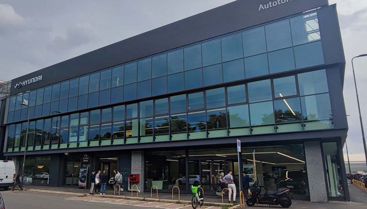 Hyundai Tucson 2024: prova su strada del SUV C in versione Full-Hybrid - Foto 16 di 35