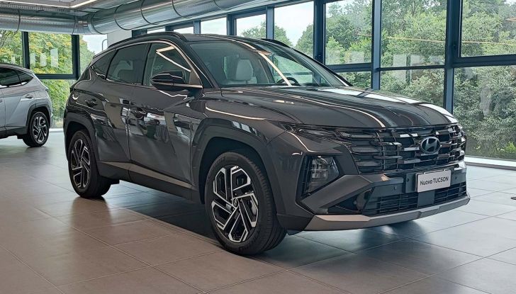 Hyundai Tucson 2024: prova su strada del SUV C in versione Full-Hybrid - Foto 19 di 35
