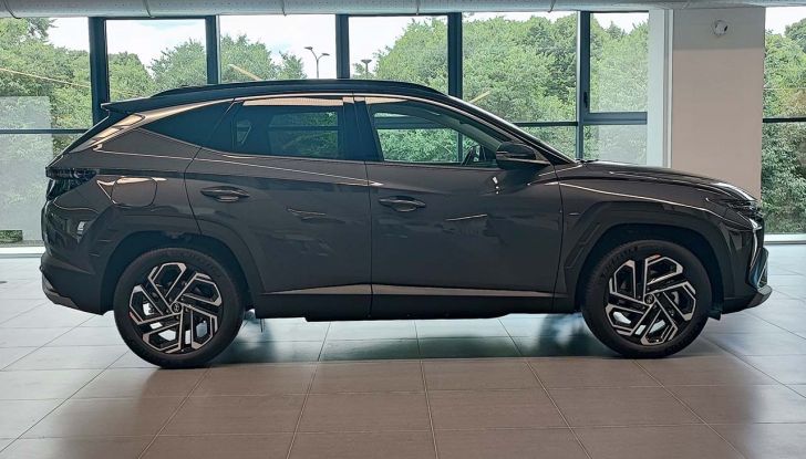 Hyundai Tucson 2024: prova su strada del SUV C in versione Full-Hybrid - Foto 21 di 35