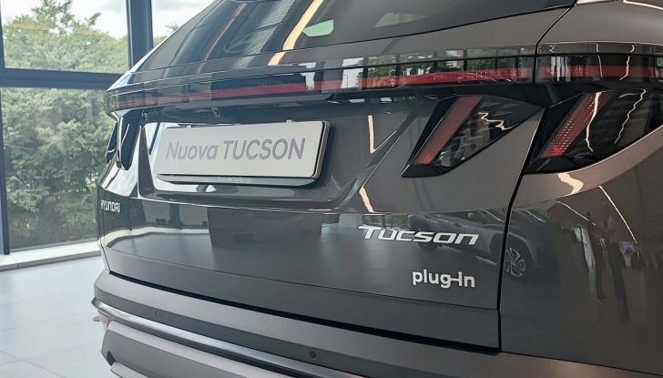 Hyundai Tucson 2024: prova su strada del SUV C in versione Full-Hybrid - Foto 24 di 35
