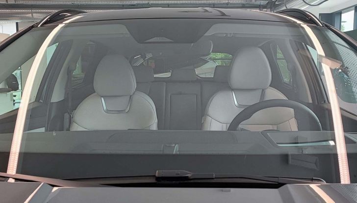 Hyundai Tucson 2024: prova su strada del SUV C in versione Full-Hybrid - Foto 34 di 35