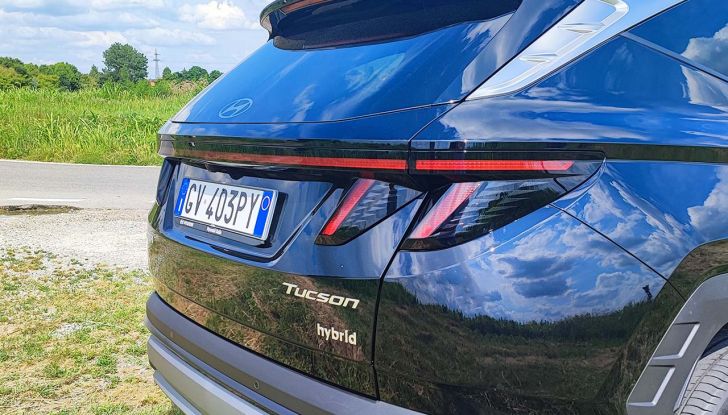 Hyundai Tucson 2024: prova su strada del SUV C in versione Full-Hybrid - Foto 6 di 35