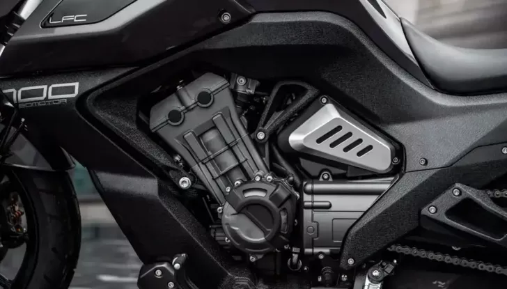 Benda LFC 700, una nuova super cruiser alla conquista del mercato - Foto 1 di 10