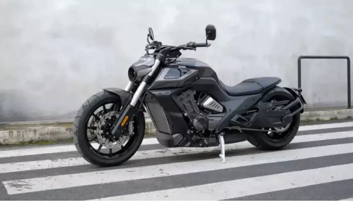 Benda LFC 700, una nuova super cruiser alla conquista del mercato - Foto 8 di 10