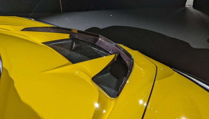 Chevrolet Corvette ZR1 2025: caratteristiche, design, abitacolo, motore, prestazioni e versioni - Foto 39 di 99