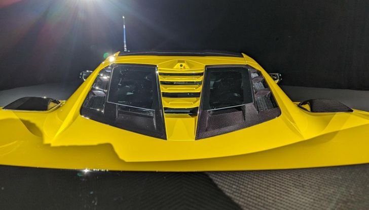 Chevrolet Corvette ZR1 2025: caratteristiche, design, abitacolo, motore, prestazioni e versioni - Foto 45 di 99