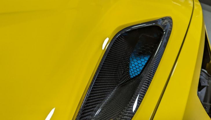 Chevrolet Corvette ZR1 2025: caratteristiche, design, abitacolo, motore, prestazioni e versioni - Foto 84 di 99