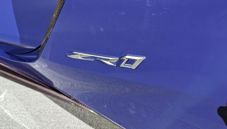 Chevrolet Corvette ZR1 2025: caratteristiche, design, abitacolo, motore, prestazioni e versioni - Foto 71 di 99