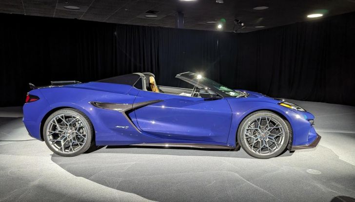 Chevrolet Corvette ZR1 2025: caratteristiche, design, abitacolo, motore, prestazioni e versioni - Foto 53 di 99