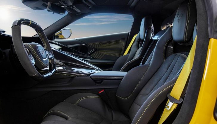 Chevrolet Corvette ZR1 2025: caratteristiche, design, abitacolo, motore, prestazioni e versioni - Foto 12 di 99