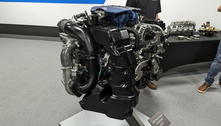 Chevrolet Corvette ZR1 2025: caratteristiche, design, abitacolo, motore, prestazioni e versioni - Foto 86 di 99