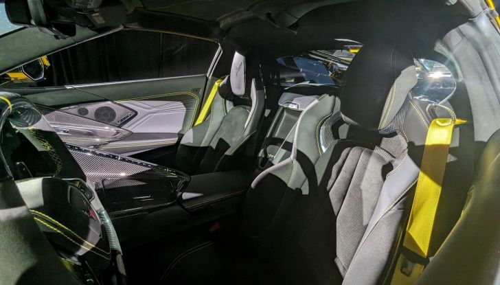 Chevrolet Corvette ZR1 2025: caratteristiche, design, abitacolo, motore, prestazioni e versioni - Foto 48 di 99