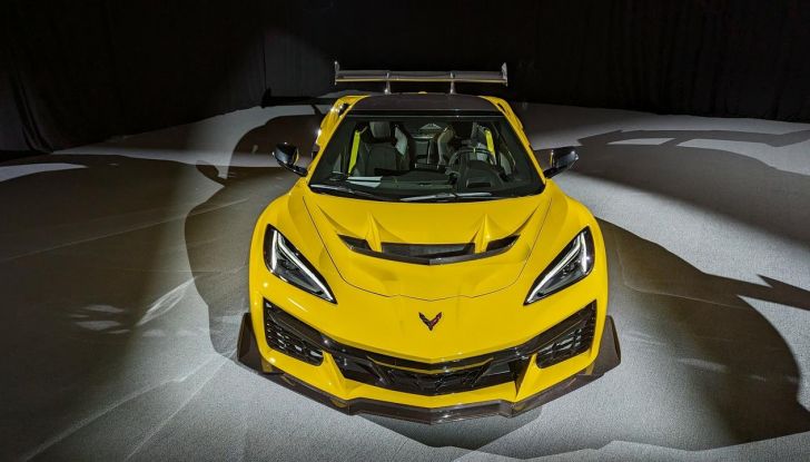 Chevrolet Corvette ZR1 2025: caratteristiche, design, abitacolo, motore, prestazioni e versioni - Foto 37 di 99