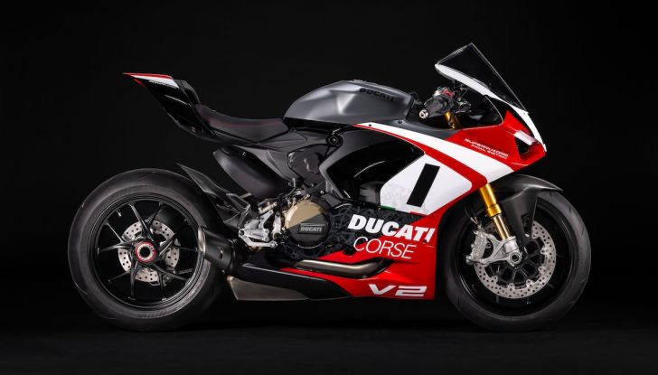 Ducati Panigale V2 Superquadro Final Edition, un tributo al più sofisticato bicilindrico della Rossa - Foto 4 di 9