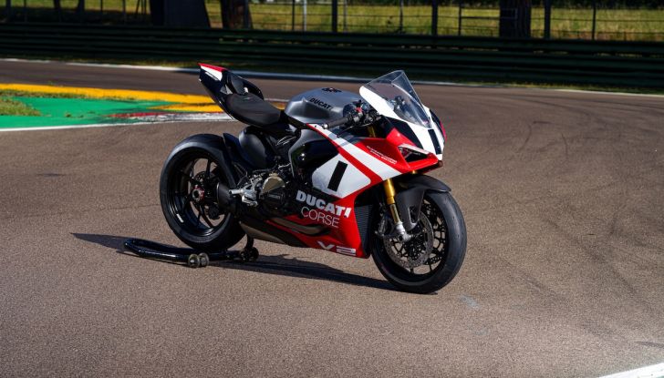 Ducati Panigale V2 Superquadro Final Edition, un tributo al più sofisticato bicilindrico della Rossa - Foto 5 di 9