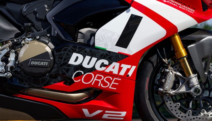 Ducati Panigale V2 Superquadro Final Edition, un tributo al più sofisticato bicilindrico della Rossa - Foto 6 di 9