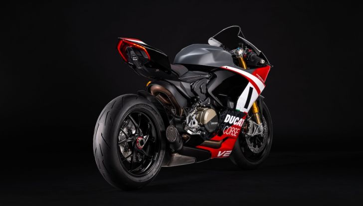 Ducati Panigale V2 Superquadro Final Edition, un tributo al più sofisticato bicilindrico della Rossa - Foto 8 di 9