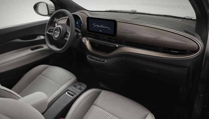 Fiat 500e Giorgio Armani: caratteristiche, design, abitacolo, motore e autonomia - Foto 24 di 25