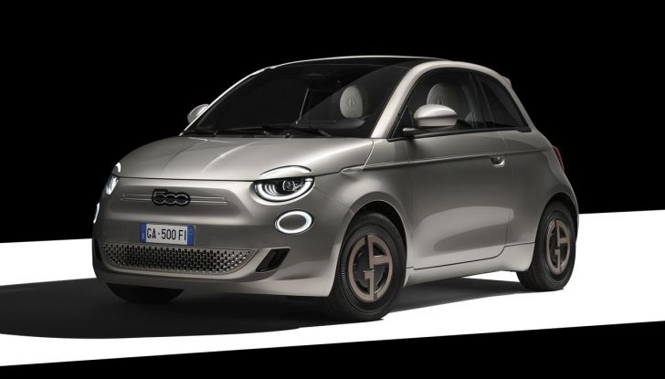 Fiat 500e Giorgio Armani: caratteristiche, design, abitacolo, motore e autonomia - Foto 19 di 25