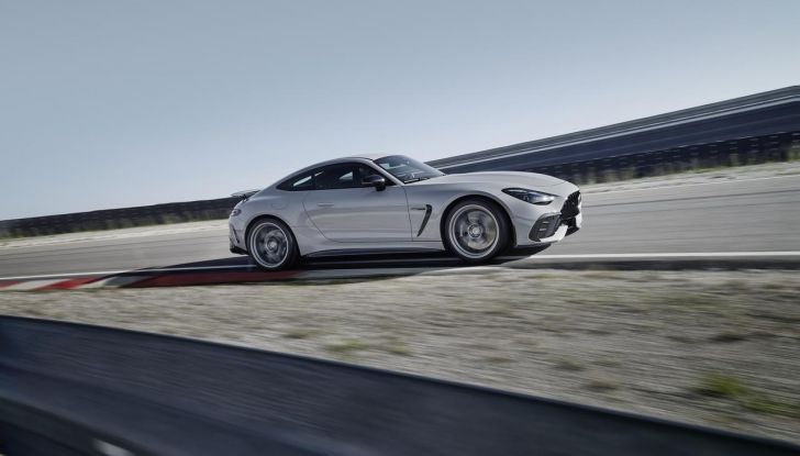 Mercedes-AMG GT 63 Pro: caratteristiche, design, motore e prestazioni - Foto 18 di 37