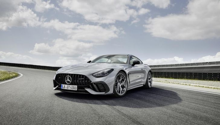 Mercedes-AMG GT 63 Pro: caratteristiche, design, motore e prestazioni - Foto 21 di 37