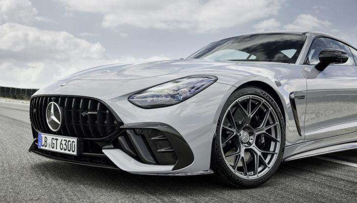 Mercedes-AMG GT 63 Pro: caratteristiche, design, motore e prestazioni - Foto 25 di 37