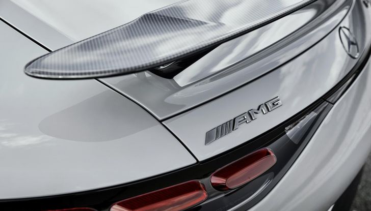 Mercedes-AMG GT 63 Pro: caratteristiche, design, motore e prestazioni - Foto 28 di 37