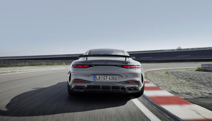 Mercedes-AMG GT 63 Pro: caratteristiche, design, motore e prestazioni - Foto 20 di 37