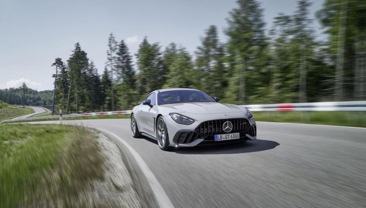 Mercedes-AMG GT 63 Pro: caratteristiche, design, motore e prestazioni - Foto 9 di 37