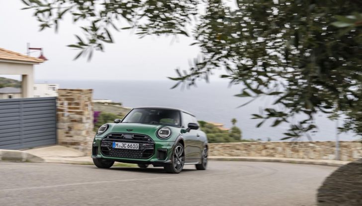 Mini Cooper S: debutta la nuova versione John Cooper Works - Foto 15 di 41