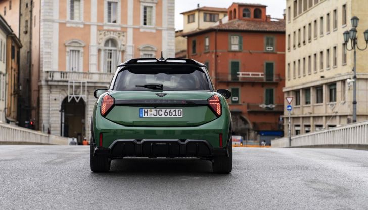 Mini Cooper S: debutta la nuova versione John Cooper Works - Foto 24 di 41