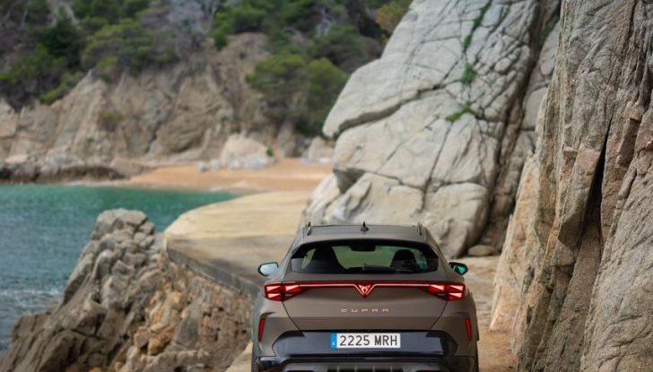 Nuova Cupra Formentor: debuttano due nuove motorizzazioni - Foto 4 di 49