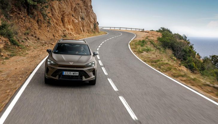 Nuova Cupra Formentor: debuttano due nuove motorizzazioni - Foto 17 di 49