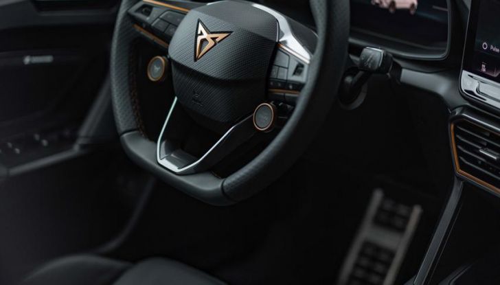 Nuova Cupra Formentor: debuttano due nuove motorizzazioni - Foto 24 di 49