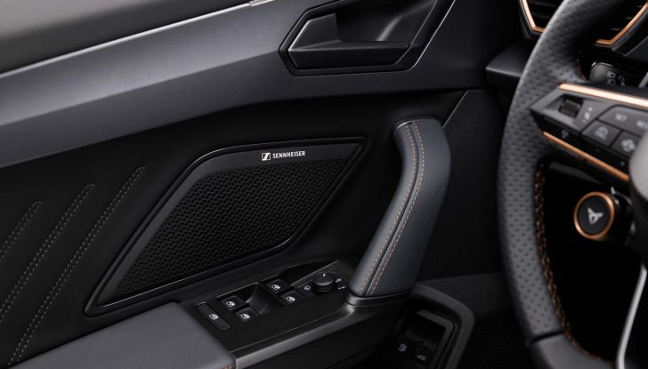 Nuova Cupra Formentor: debuttano due nuove motorizzazioni - Foto 26 di 49