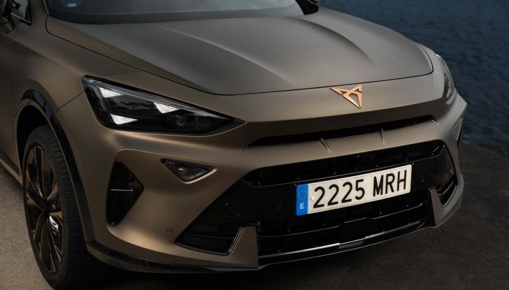 Nuova Cupra Formentor: debuttano due nuove motorizzazioni - Foto 12 di 49