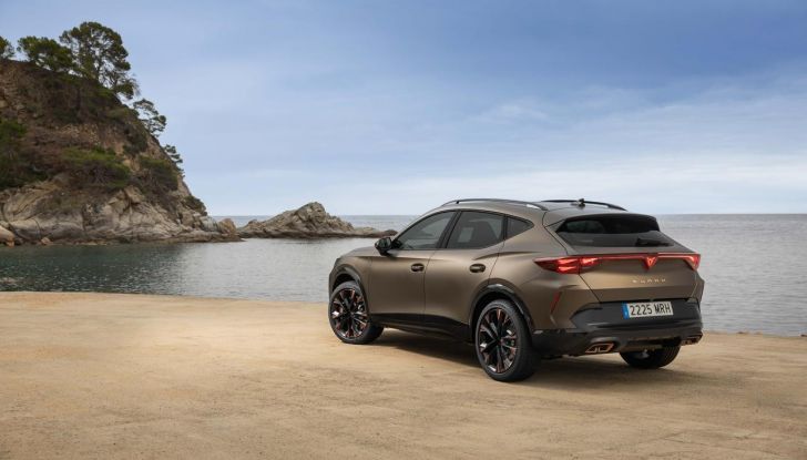 Nuova Cupra Formentor: debuttano due nuove motorizzazioni - Foto 13 di 49