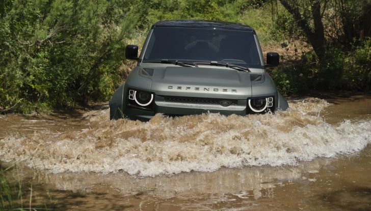 Nuova Land Rover Defender OCTA: Il SUV che ridefinisce le performance estreme! - Foto 7 di 9