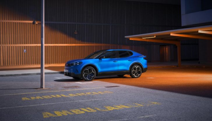 Nuova Ford Capri: caratteristiche, design, abitacolo, motori, versioni e autonomia - Foto 35 di 45